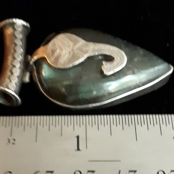 Labradorite Elephant Silver Pendant - Picture 4 of 5